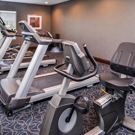 Holiday Inn Express Hotel & Suites York By Ihg Esterno foto