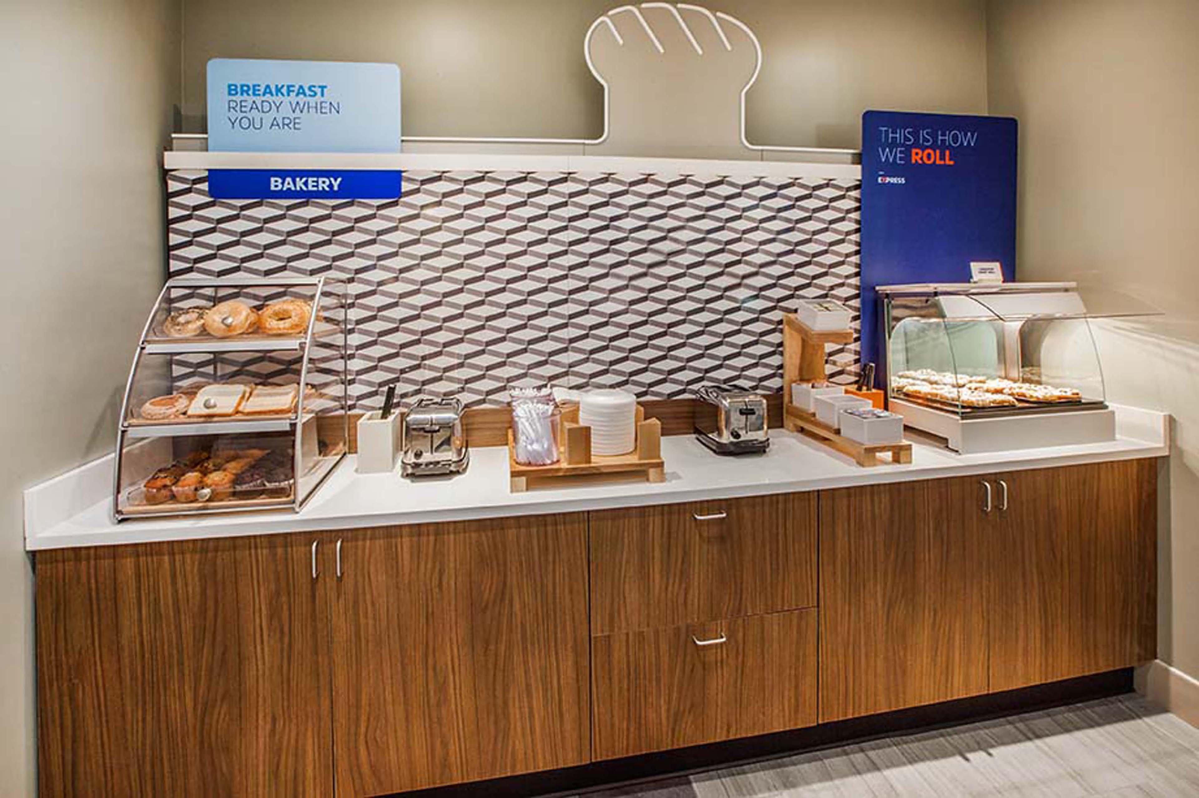 Holiday Inn Express Hotel & Suites York By Ihg Esterno foto